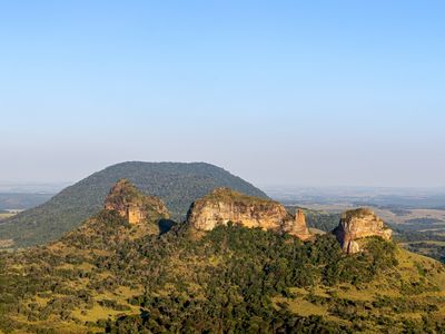 A Catedral Metropolitana de Sant'Ana, padroeira da cidade, é um dos cartões-postais de Botucatu - SP.