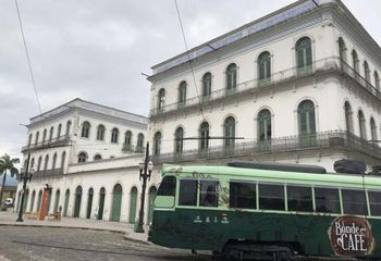 Bonde Café faz parte da frota do Bondinho Turístico de Santos - SP.