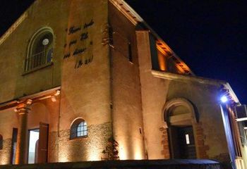 Vista noturna do Santuário de Nossa Senhora do Perpétuo Socorro de Campo Grande - MS.