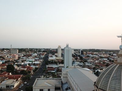 A Igreja Matriz de Nossa Senhora Aparecida é o cartão-postal da cidade paulista Dracena - SP.