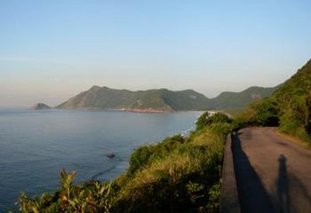 Estrada de acesso à localidade da Praia de Grumari no Rio de Janeiro - RJ. Estrada de acesso à localidade da Praia de Grumari no Rio de Janeiro - RJ.