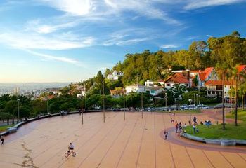 Área de lazer da Praça do Papa de Belo Horizonte - MG.