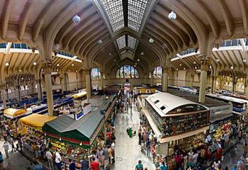 Vista panorâmica do interior do Mercadão de São Paulo - SP. 