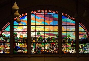 Um dos 55 vitrais do Mercado Municipal de São Paulo - SP feitos por um artista alemão.