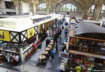 Bares e comércio no Mercado Municipal de São Paulo - SP. 