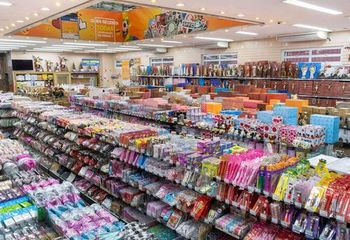 A Rua 25 de Março é referência em vendas no mercado atacadista. 