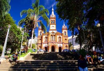 Fachada do Santuário de São José no centro de Belo Horizonte - MG.