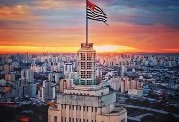 Alto da Torre do Farol Santander de São Paulo - SP. 