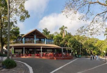 Área dos restaurantes dentro do Zoológico de São Paulo - SP. Área dos restaurantes dentro do Zoológico de São Paulo - SP.
