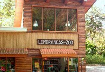 Loja de souvenir e lembrancinhas do Zoológico de São Paulo - SP. Loja de souvenir e lembrancinhas do Zoológico de São Paulo - SP.