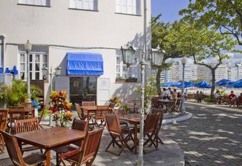 Confeitaria Colombo na entrada do Forte de Copacabana no Rio de Janeiro - RJ.