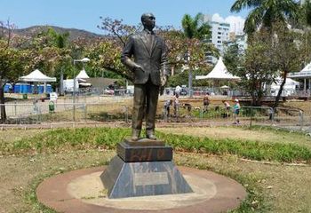 Estátua de Juscelino Kubitschek, na praça de mesmo nome, em Belo Horizonte - MG.