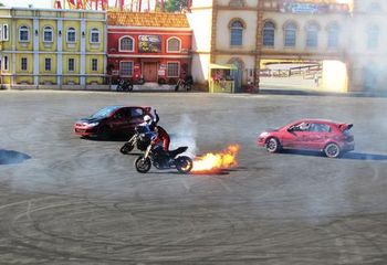 Hot Wheels Epic é uma das atrações do Beto Carrero World na cidade de Penha - SC.