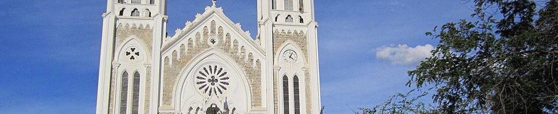 Vista frontal da Catedral do Sagrado Coração de Jesus em Petrolina -PE. 