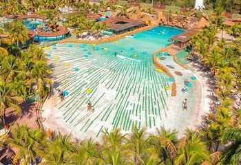 Piscina de ondas do Thermas dos Laranjais em Olímpia - SP.