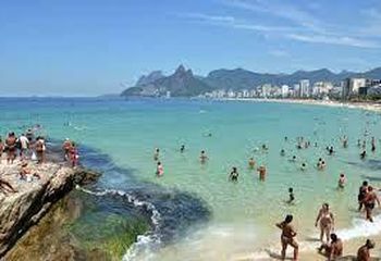 Praia do Arpoador na região de Ipanema no Rio de Janeiro - RJ. 